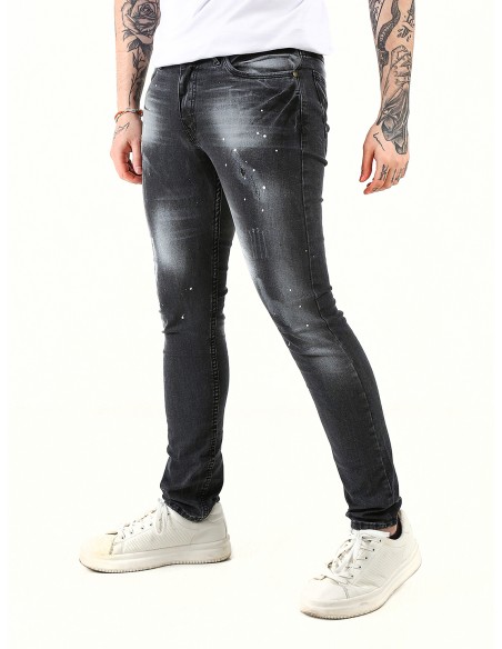 Josie jeans negro con pintura.Modelo skinny estrecho de cinco bolsillos con cremallera y boton metalico.