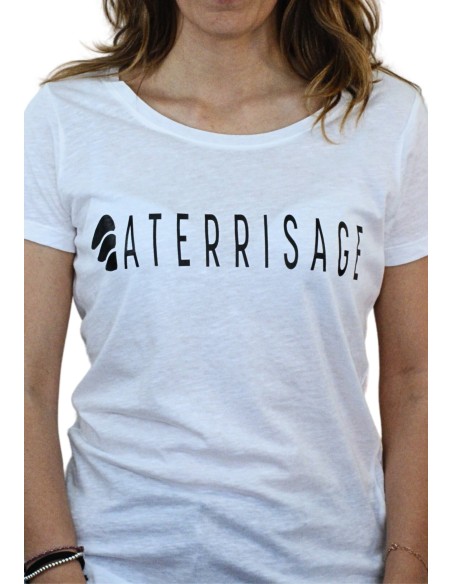 Camiseta mujer cuello barco manga corta.